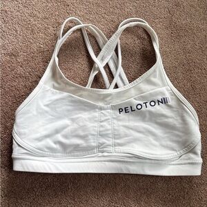 Lululemon Peloton sports bra size 6 EUC